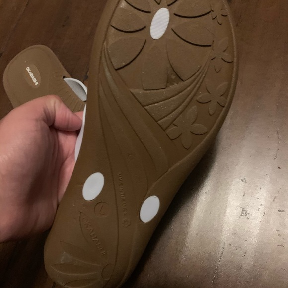 Women’s sandals - Picture 2 of 2